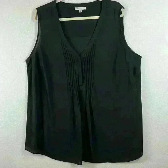 DR2 Sleeveless Blouse Top Sz 1X Black V-Neck 3-Button Front Pleats/Tucks - Picture 1 of 8